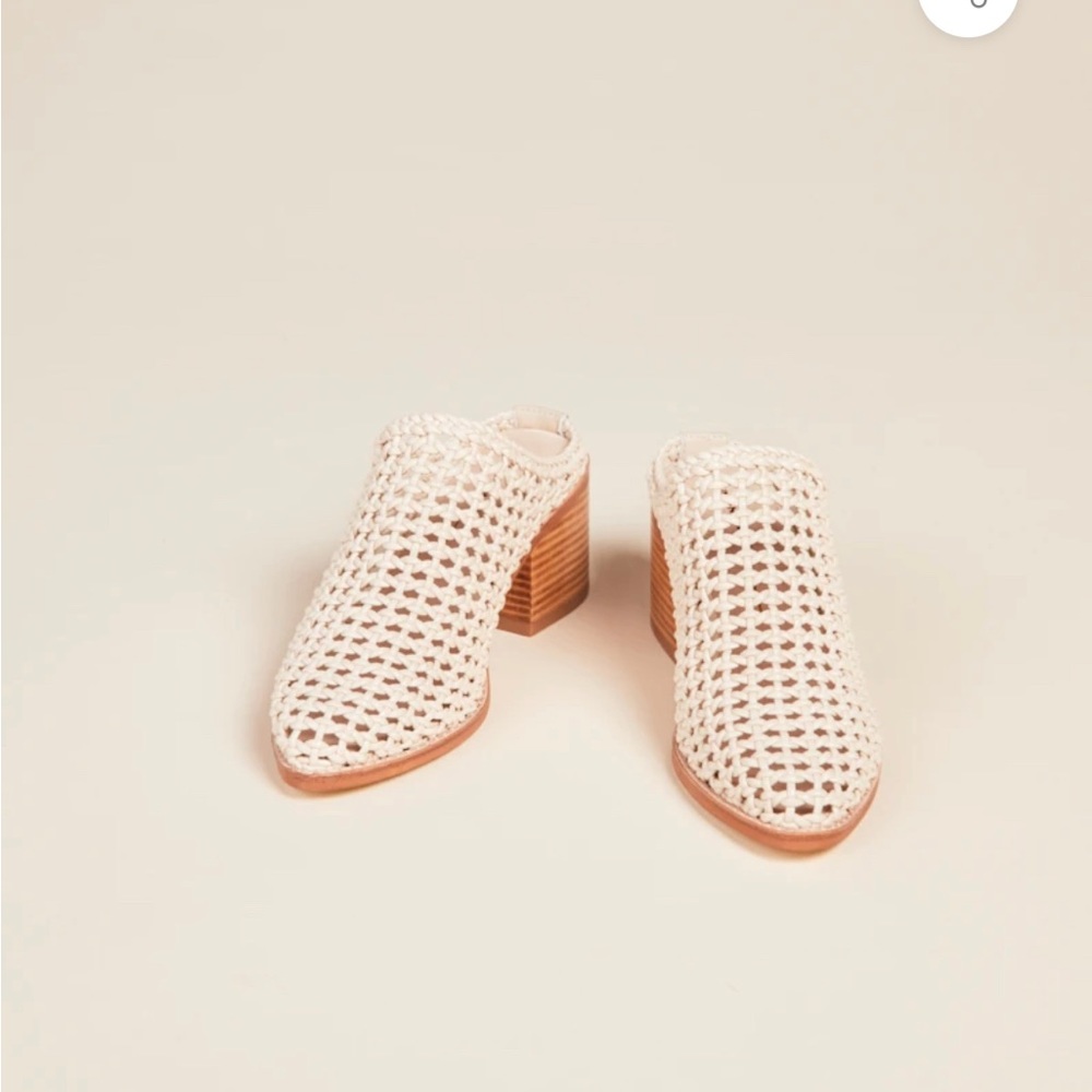 Intentionally Blank Basket Woven Mules Heels in Beige/Cream Size 7 - Picture 3 of 5